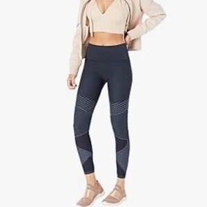 Spanx Look At Me Now Everyday Leggings Medium 5 inch waistband